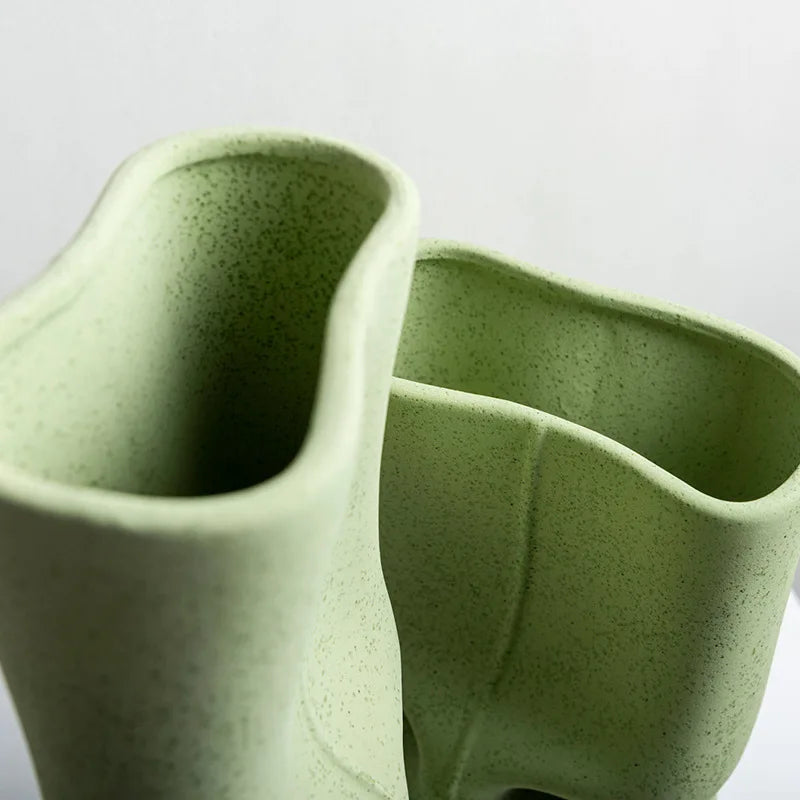 Green Ceramic Vase Abstract Hollow Flat Flower Vase Ceramic Handicraft Flower Vase Terrarium Home Decoration Accessories
